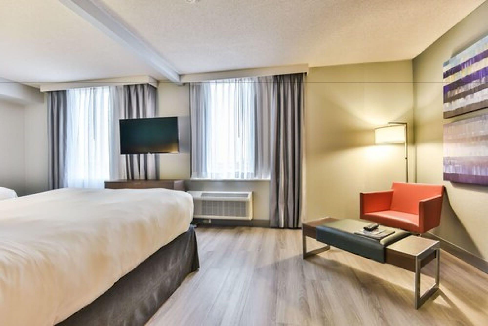 Radisson Suites Hotel Toronto Airport Екстериор снимка