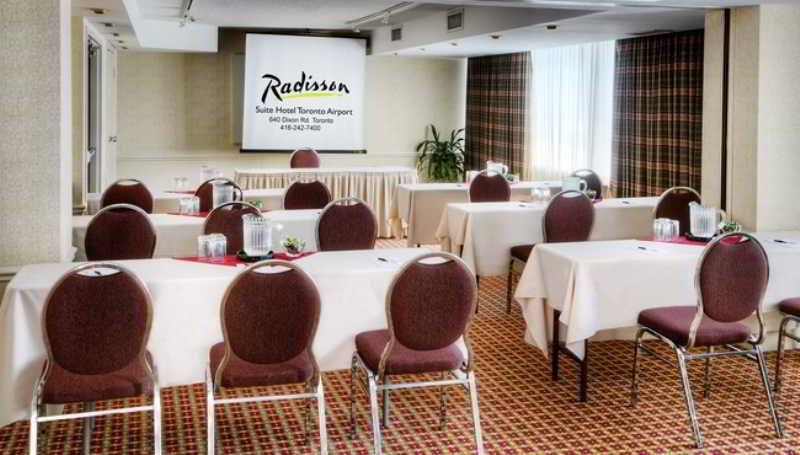 Radisson Suites Hotel Toronto Airport Екстериор снимка